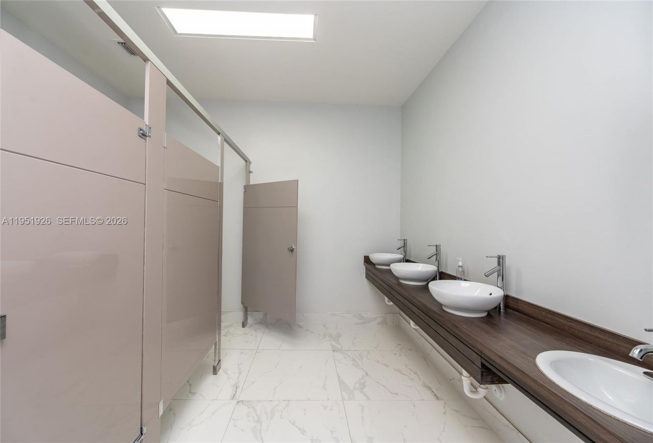 10450 NW 33rd St, Unit 501, Doral, FL 33172 Photo