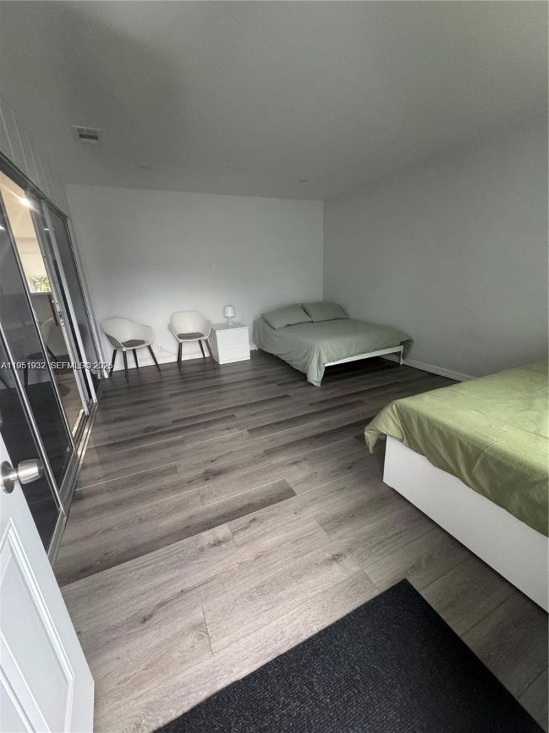 5482 S Lakewood Cir S, Unit B, Margate, FL 33063 Photo