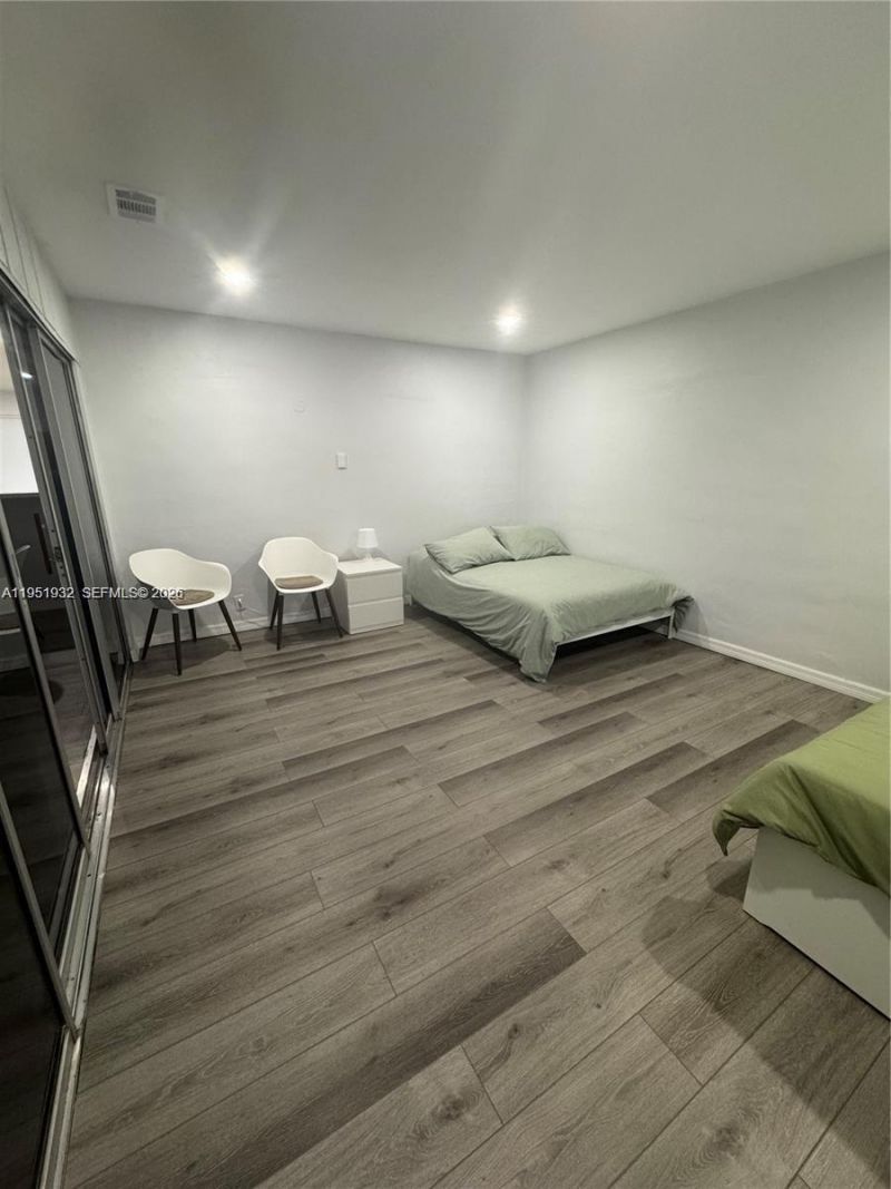 5482 S Lakewood Cir S, Unit B, Margate, FL 33063 Photo