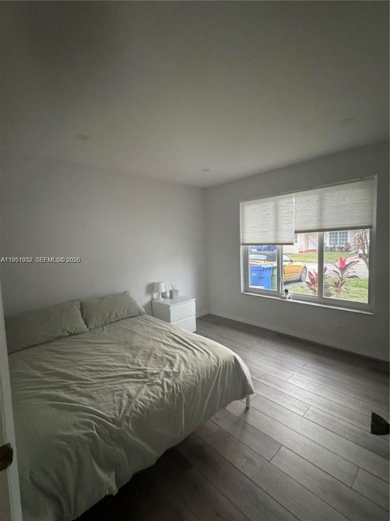 5482 S Lakewood Cir S, Unit B, Margate, FL 33063 Photo