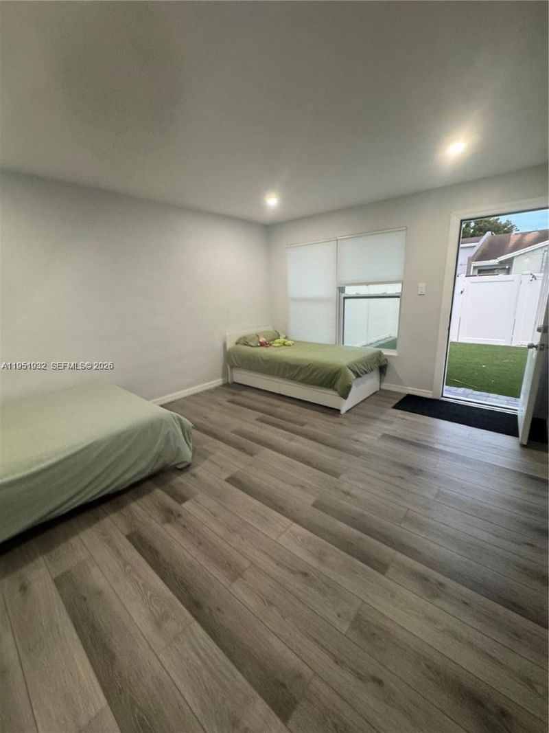 5482 S Lakewood Cir S, Unit B, Margate, FL 33063 Photo