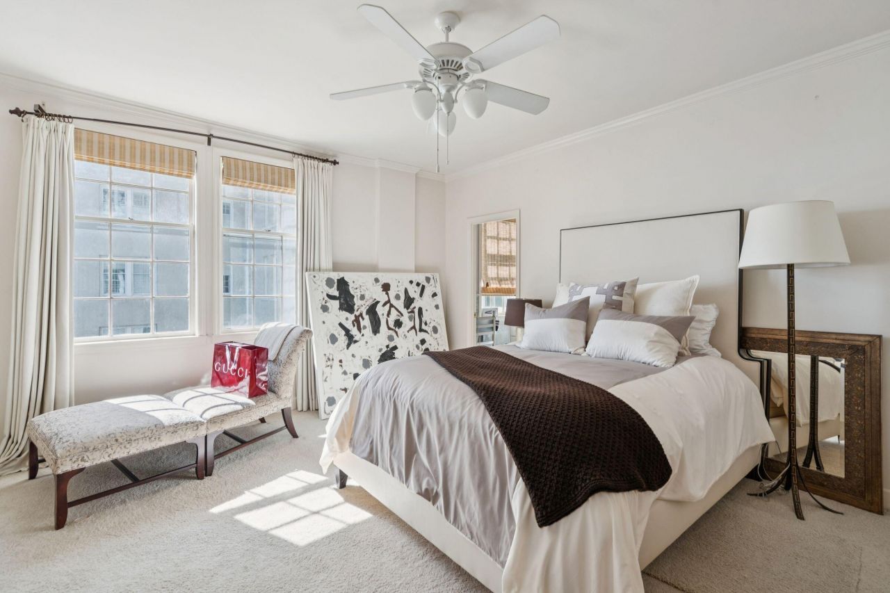 1 King Street Photo 13