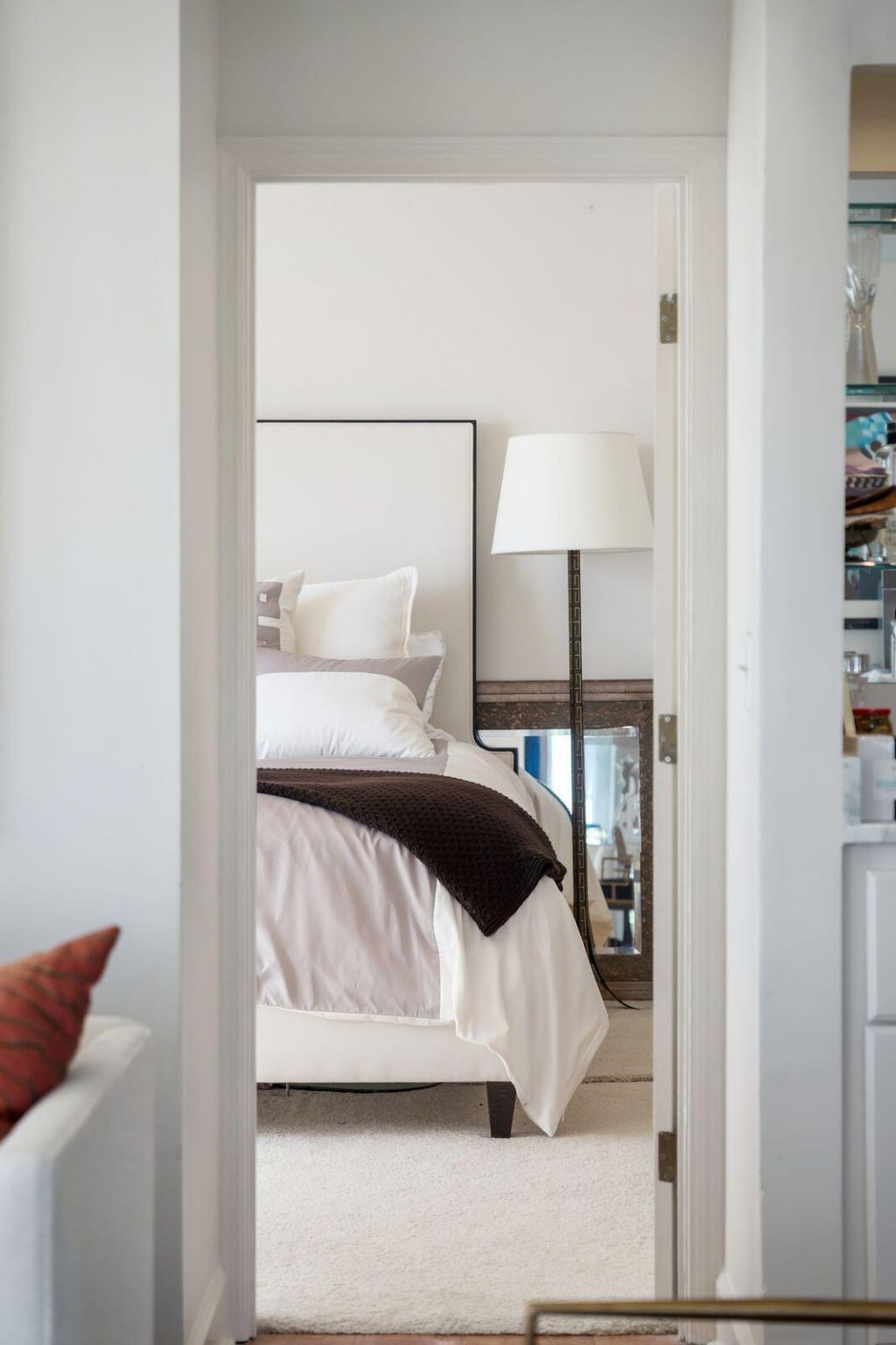 1 King Street Photo 14