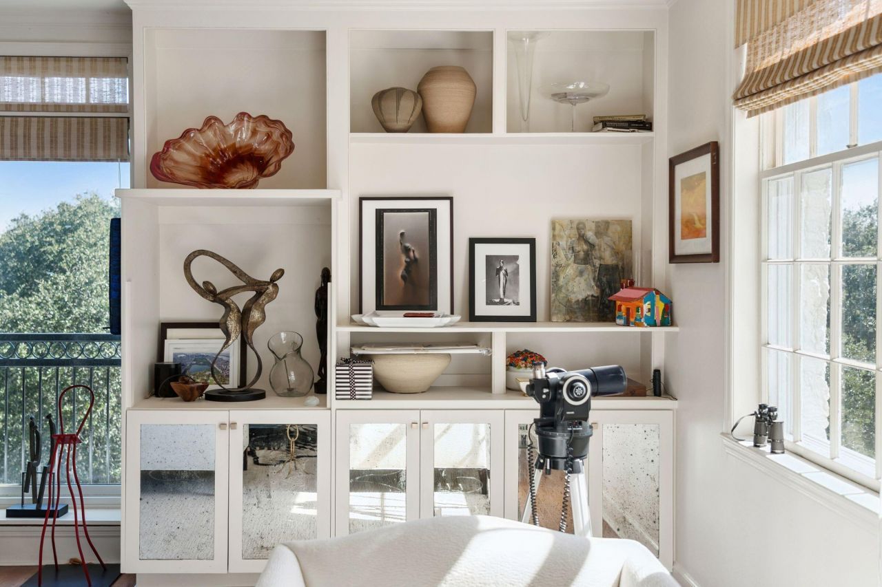 1 King Street Photo 2