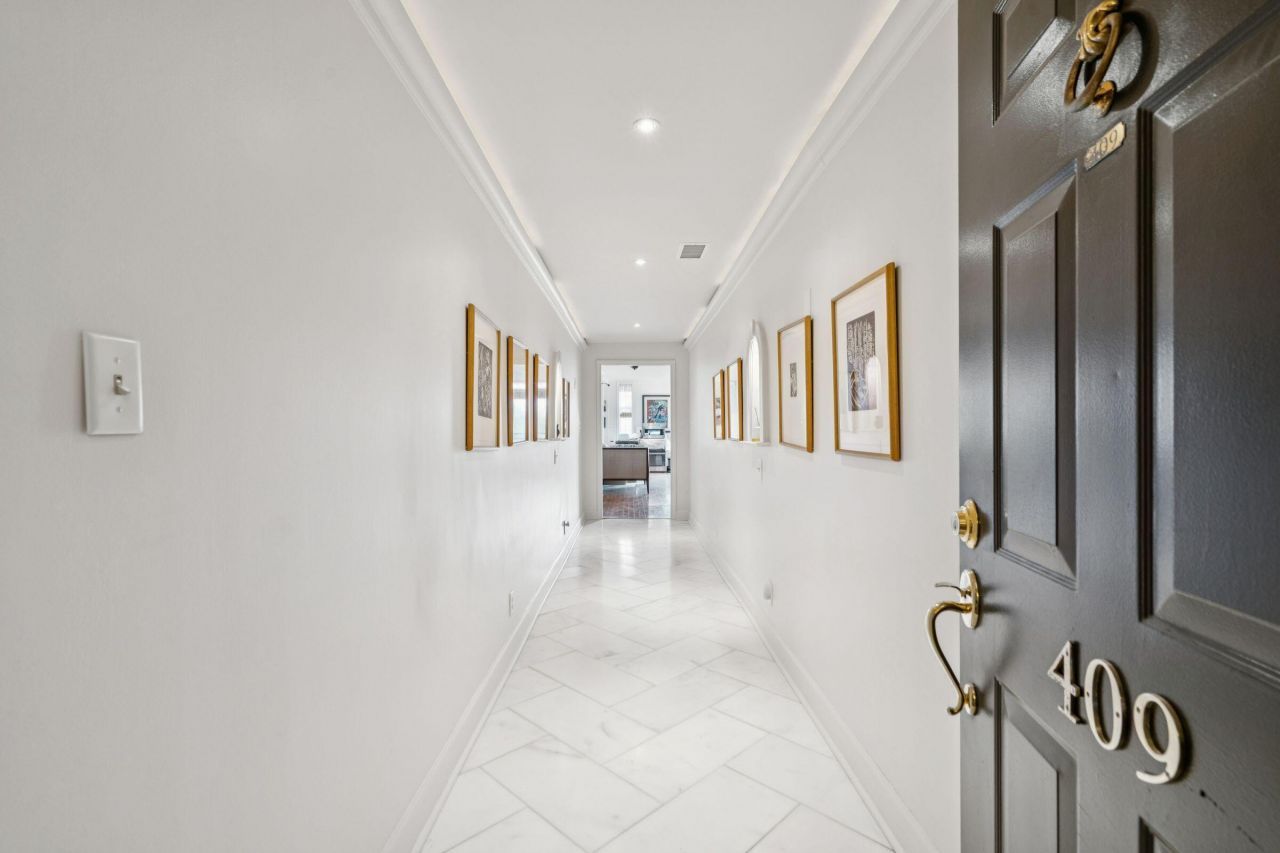 1 King Street Photo 23