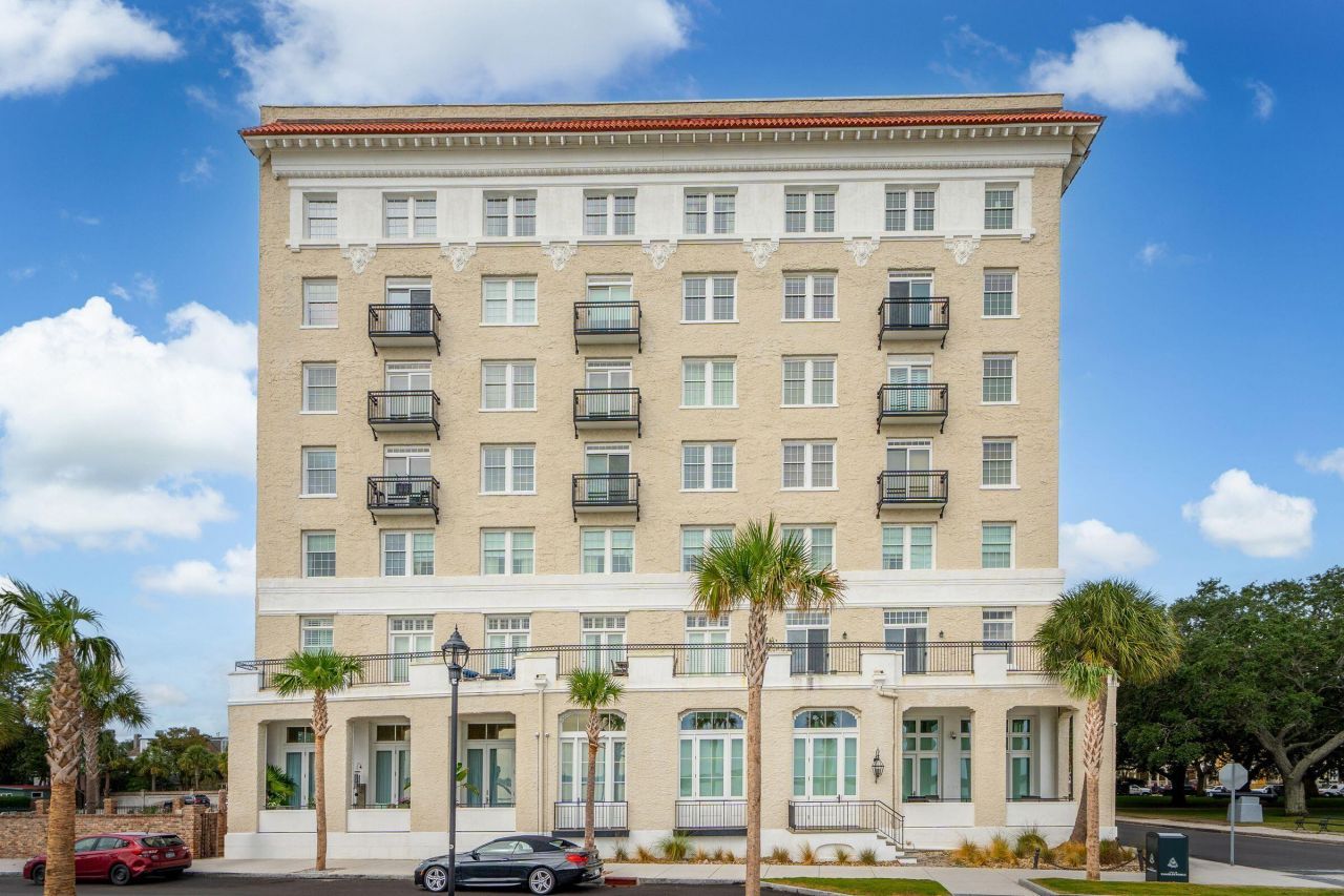 1 King Street Photo 28