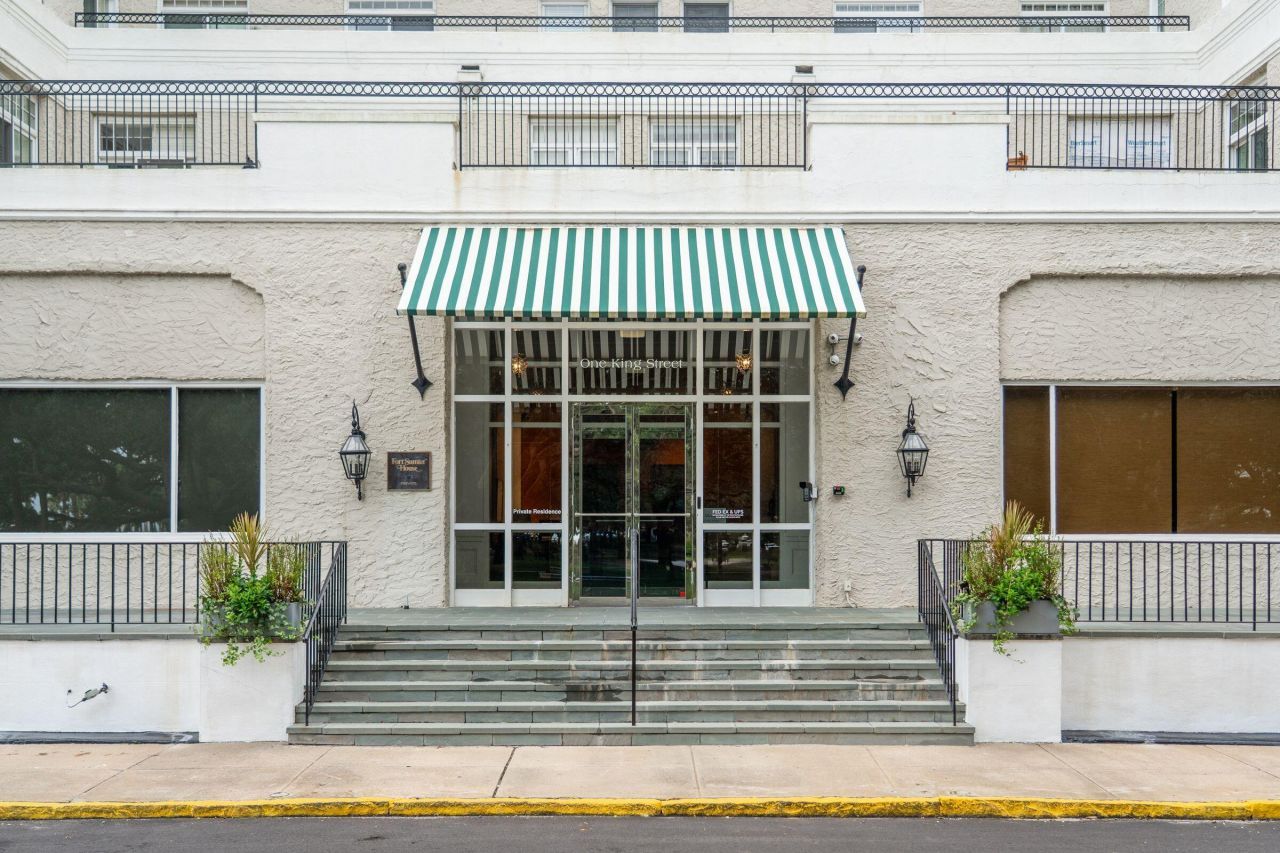 1 King Street Photo 29