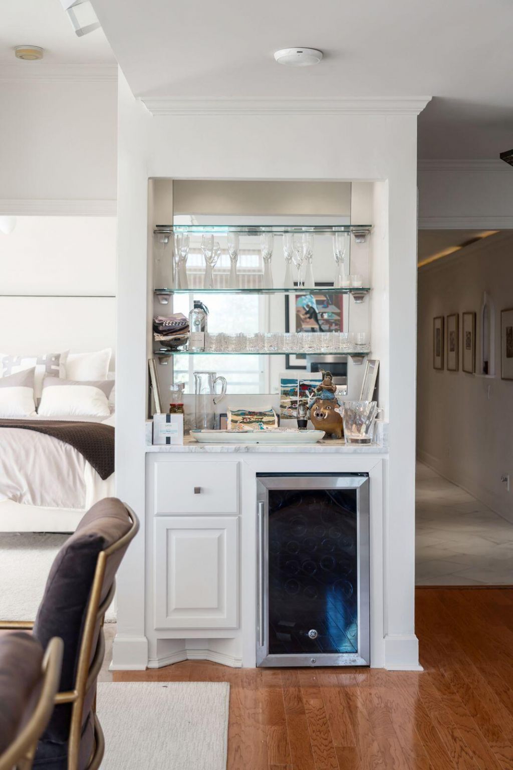 1 King Street Photo 7