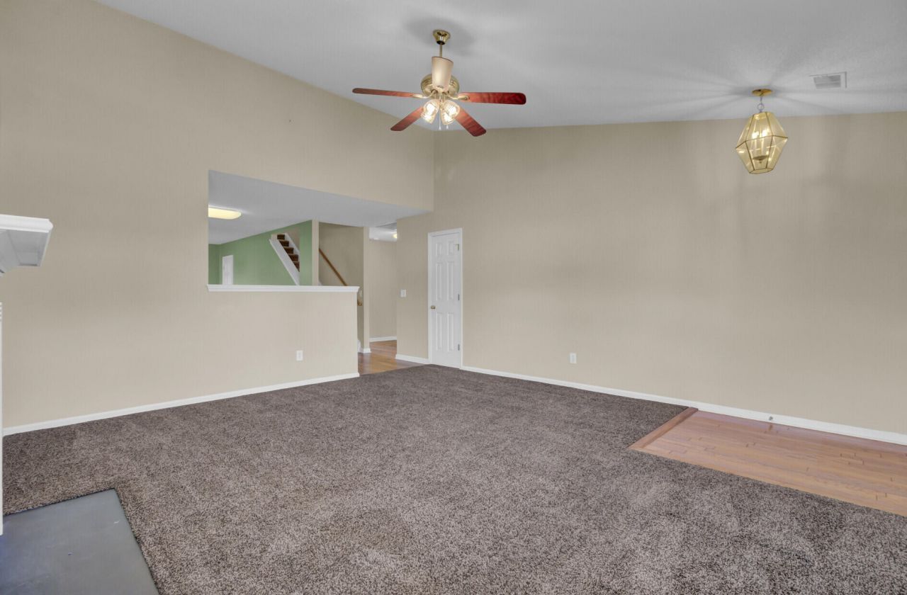 103 Dundalk Court Photo 10