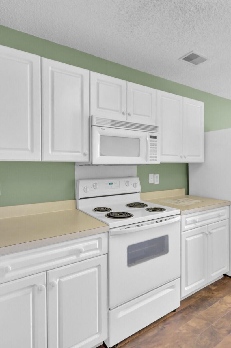 103 Dundalk Court Photo 16