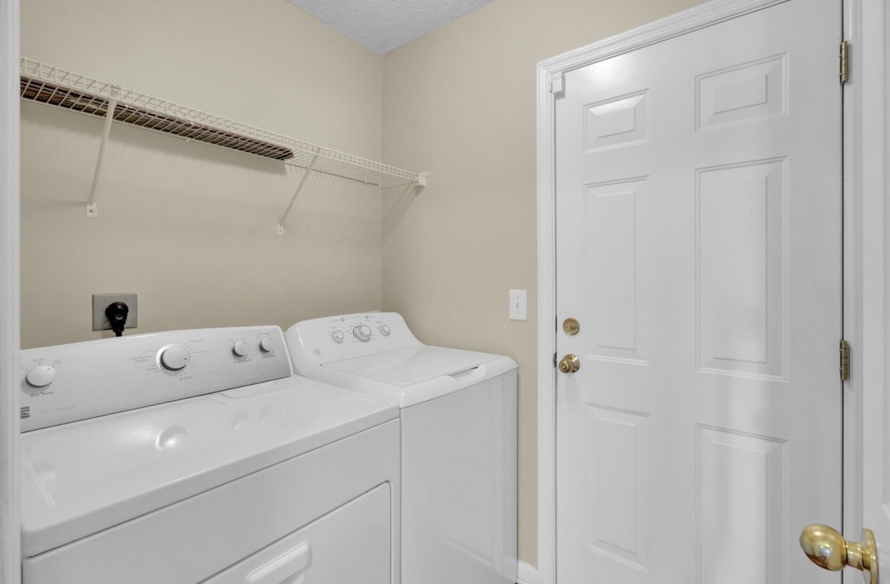 103 Dundalk Court Photo 19