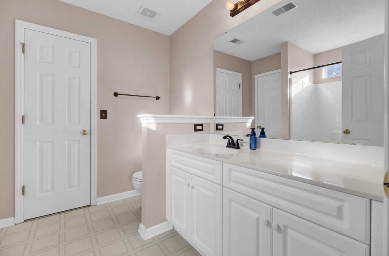 103 Dundalk Court Photo 22