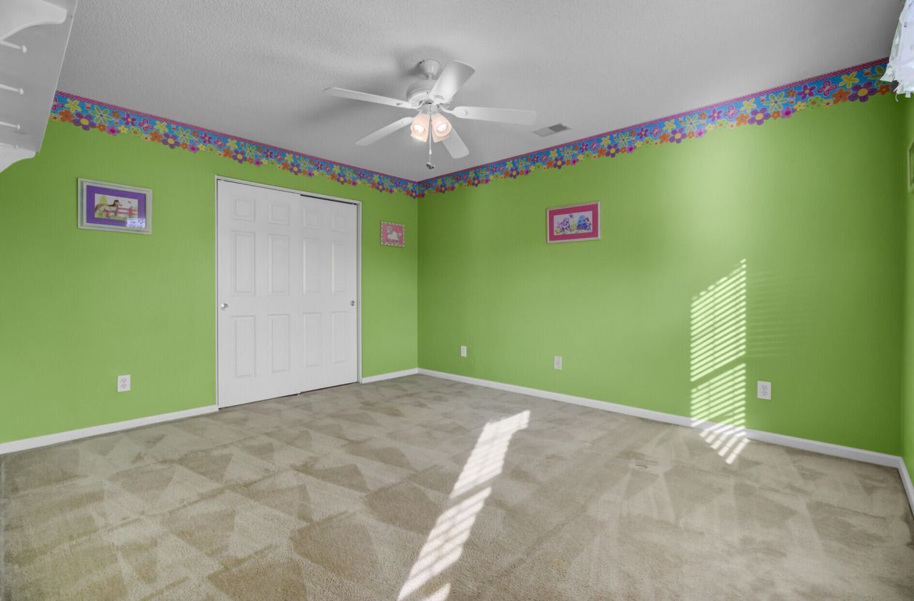 103 Dundalk Court Photo 33