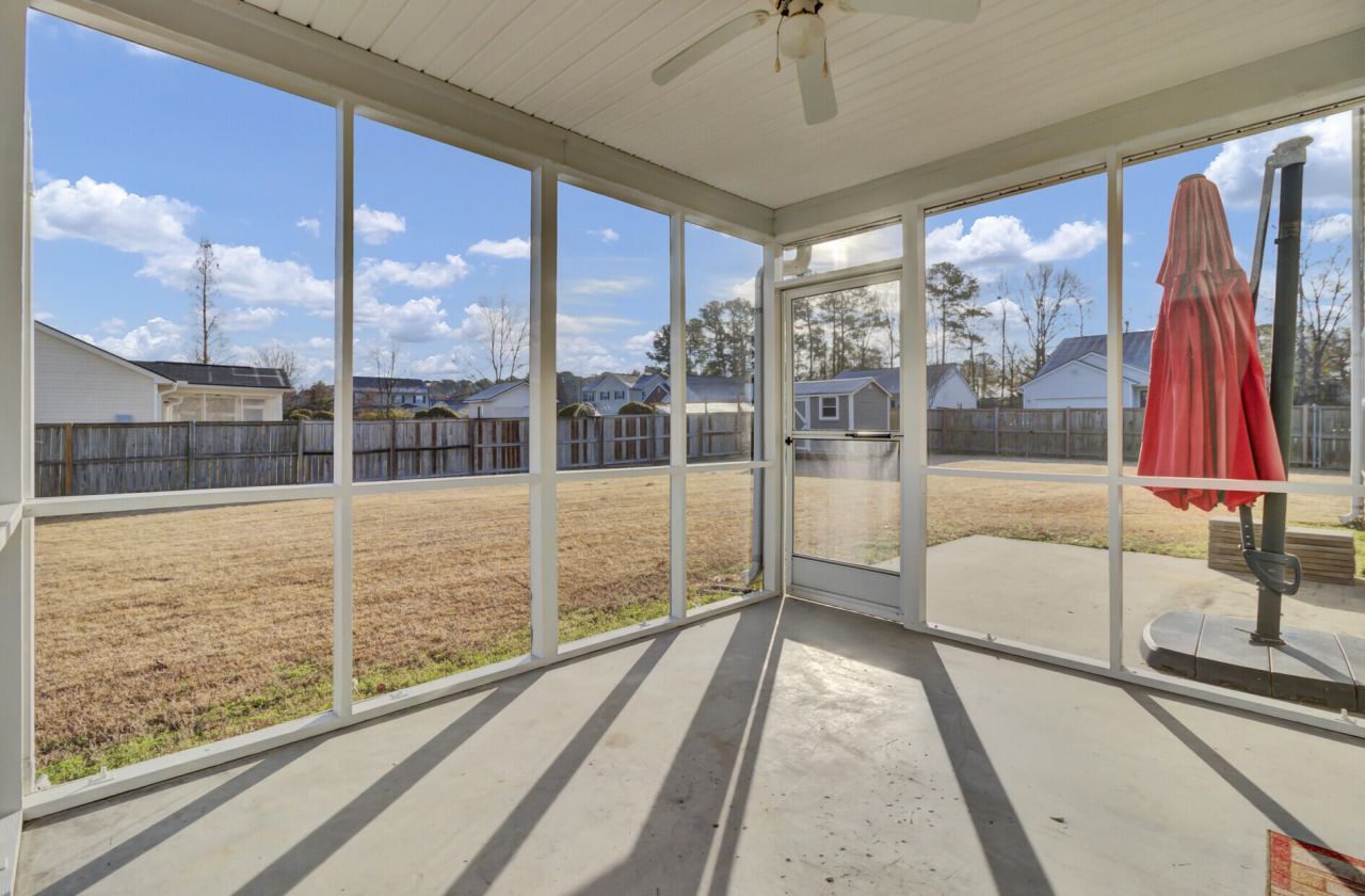 103 Dundalk Court Photo 36