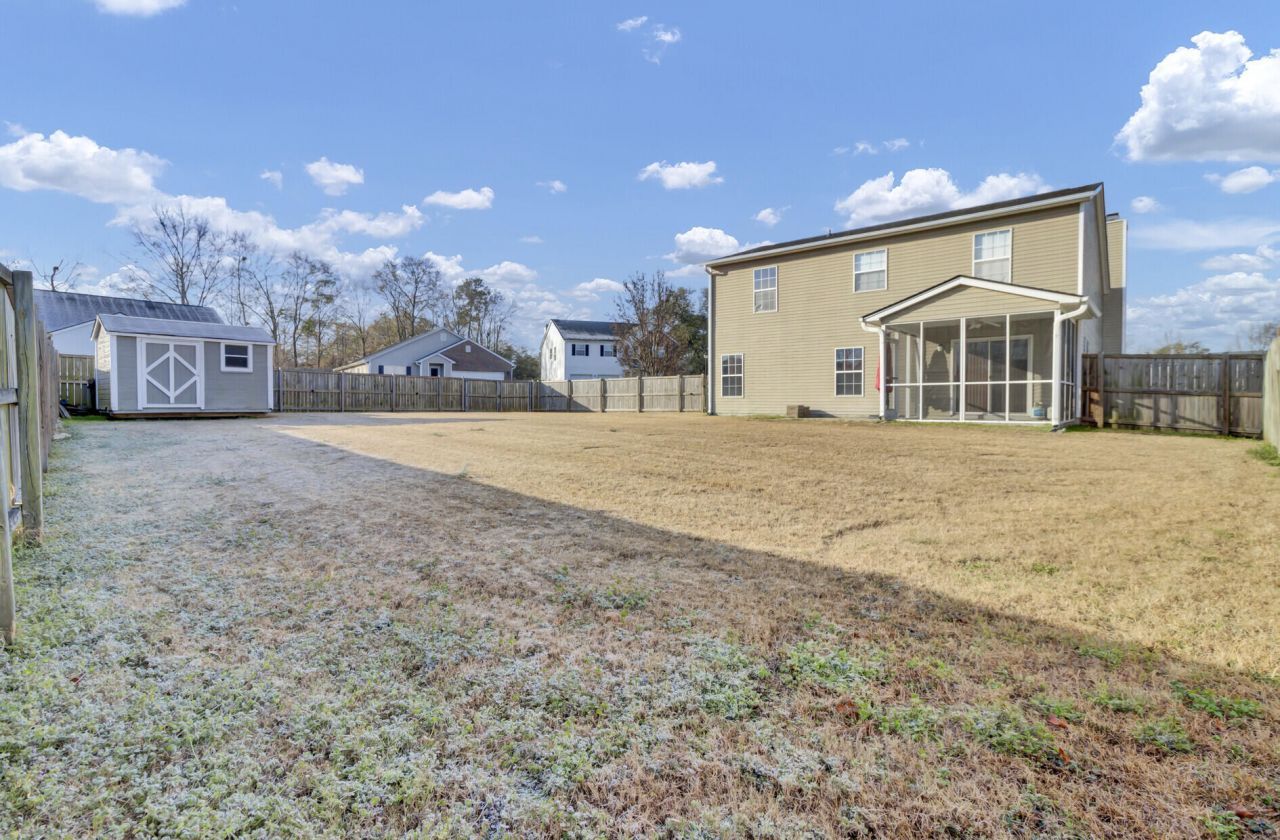 103 Dundalk Court Photo 40