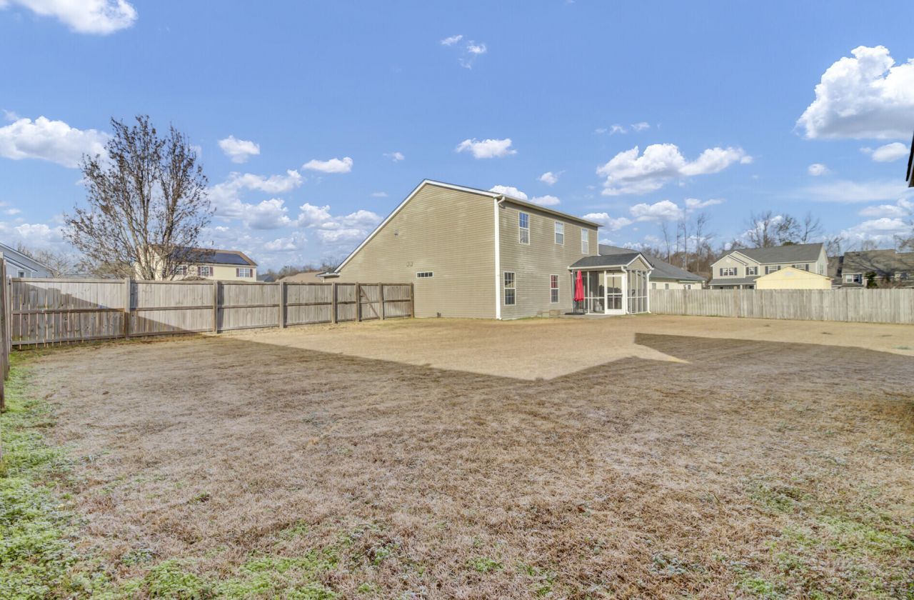 103 Dundalk Court Photo 41