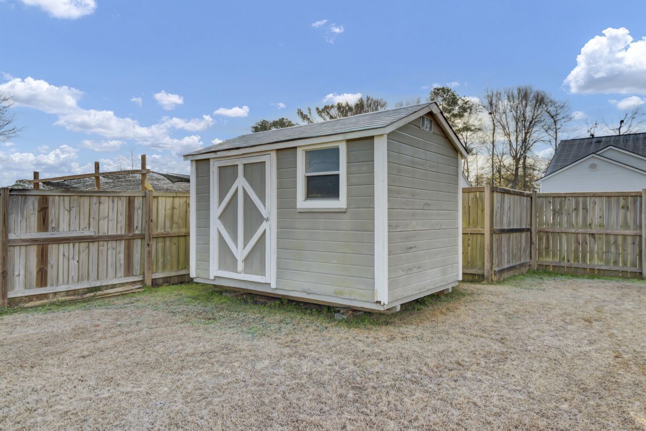 103 Dundalk Court Photo 43