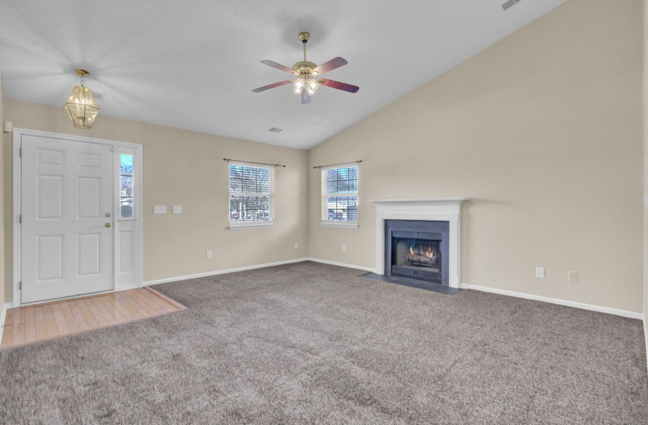 103 Dundalk Court Photo 9