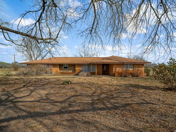 7414 us highway 281, Pleasanton, TX 78064