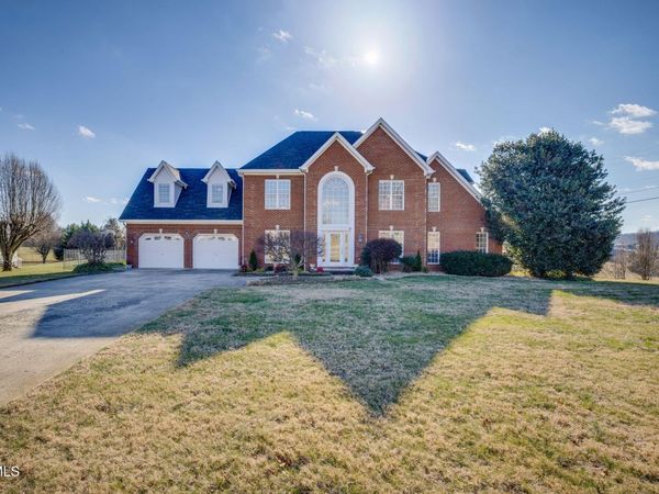 100 Barefoot Landing Drive, Blountville, TN 37617