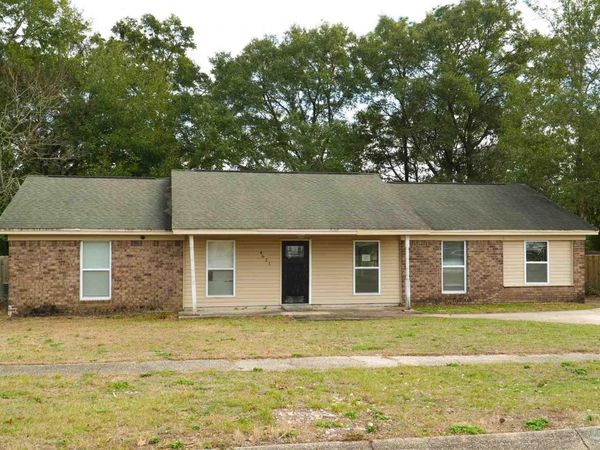 4621 Centerpointe Dr, Pensacola, FL 32514