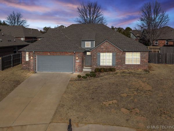 2604 W Natchez Street, Broken Arrow, OK 74011