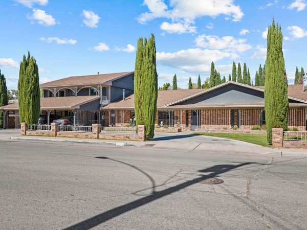 1711 Park Avenue SW, Albuquerque, NM 87104