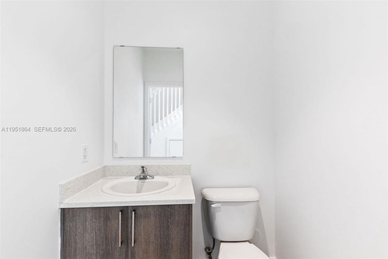 170 NW 158 St , Unit 8, Miami, FL 33169 Photo