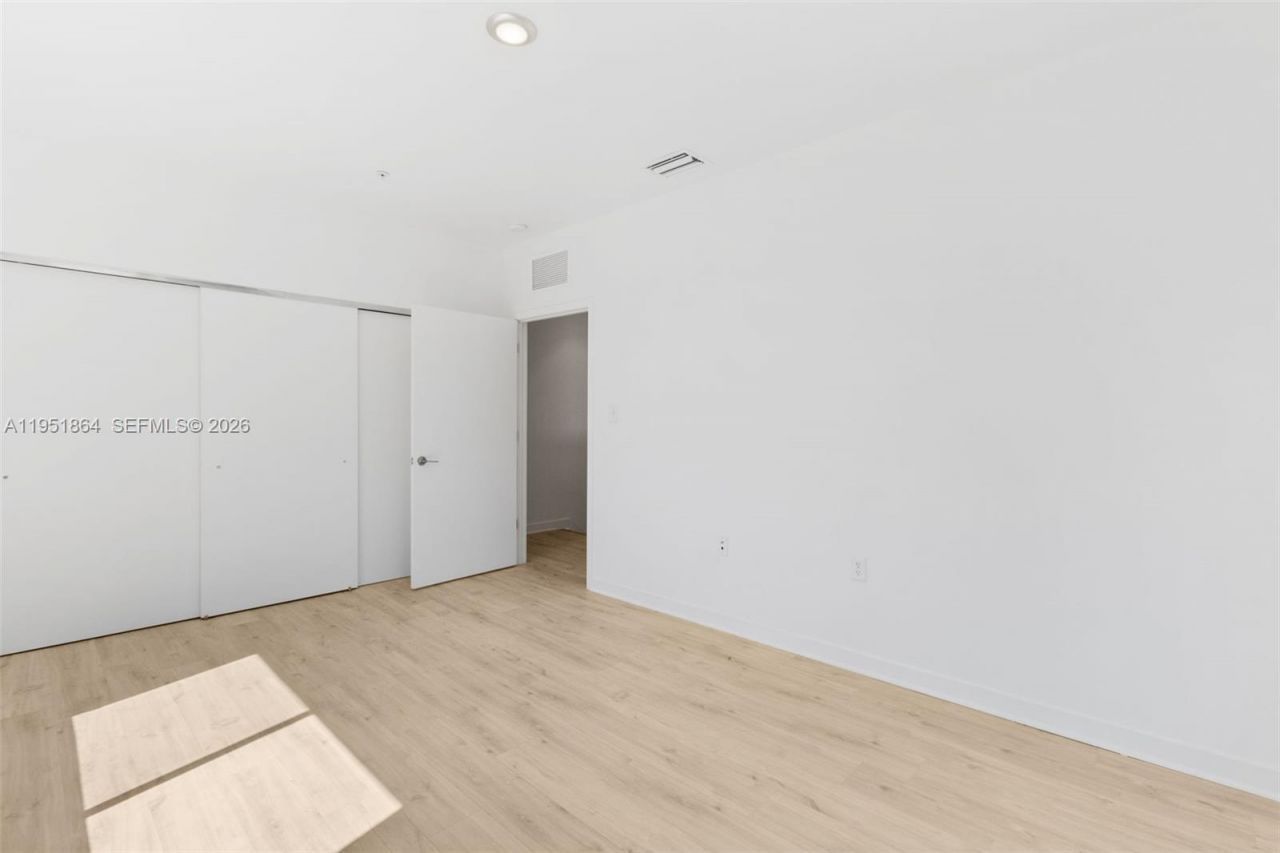 170 NW 158 St , Unit 8, Miami, FL 33169 Photo