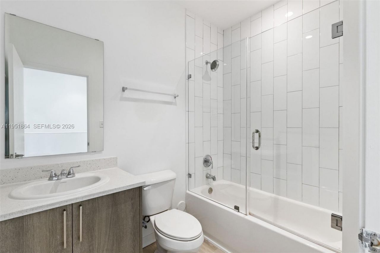 170 NW 158 St , Unit 8, Miami, FL 33169 Photo