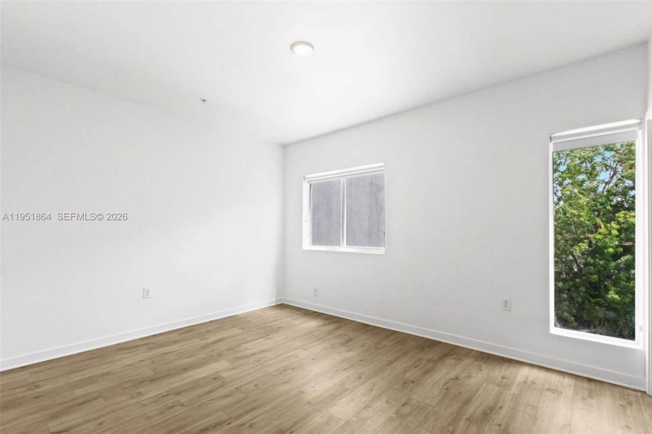 170 NW 158 St , Unit 8, Miami, FL 33169 Photo