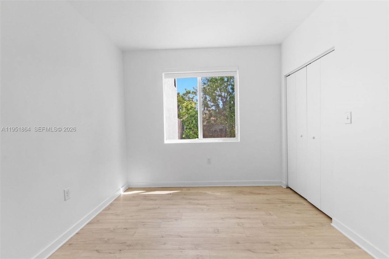 170 NW 158 St , Unit 8, Miami, FL 33169 Photo