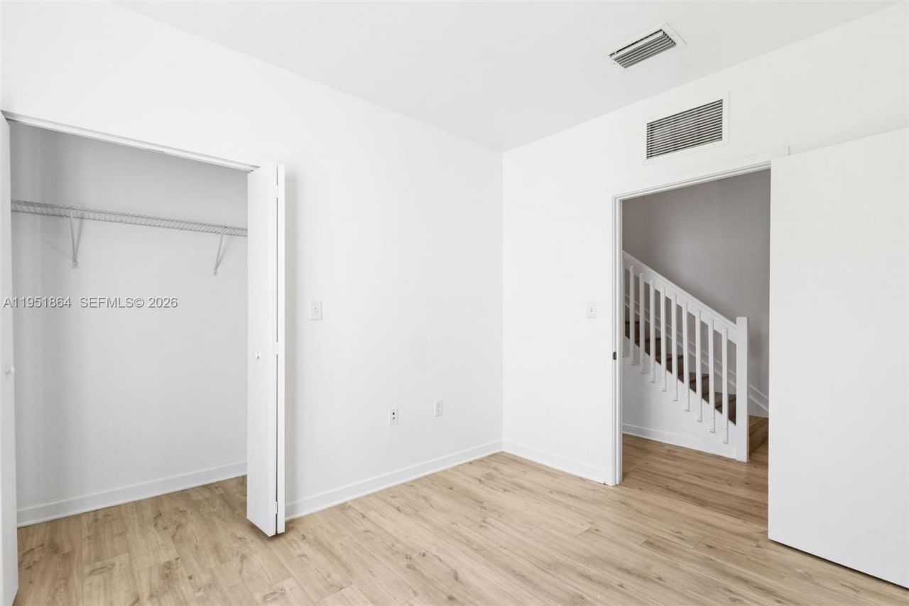 170 NW 158 St , Unit 8, Miami, FL 33169 Photo