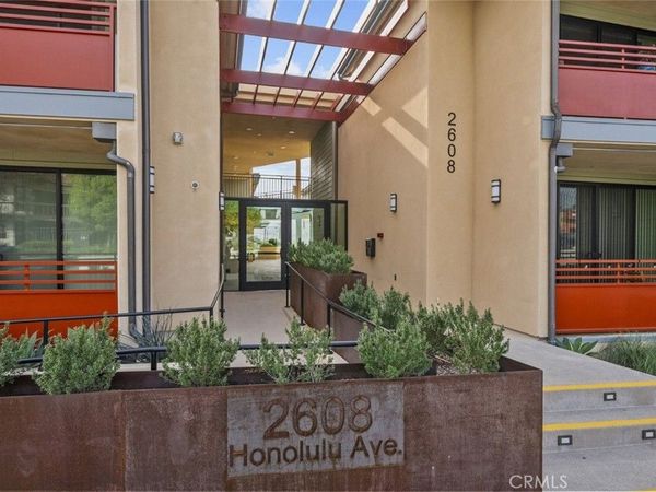 2608 Honolulu Avenue, Unit 310, Montrose, CA 91020