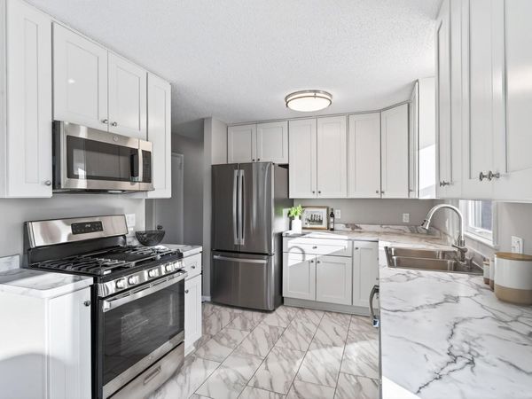 1790 Oakcrest Avenue, Roseville, MN 55113