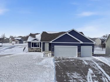 515 Winkler Trail N, Cologne, MN 55322