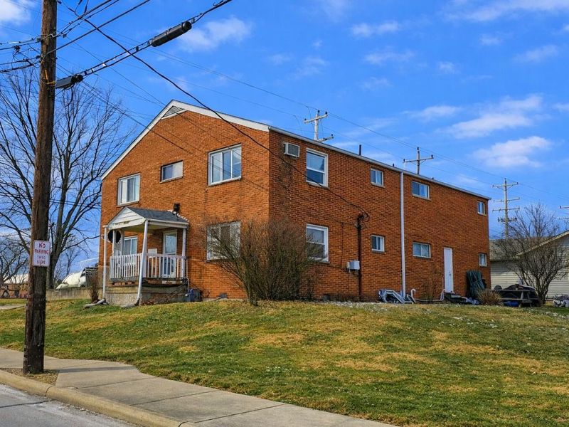 40 W Maple Street, Johnstown, OH 43031 Photo 3