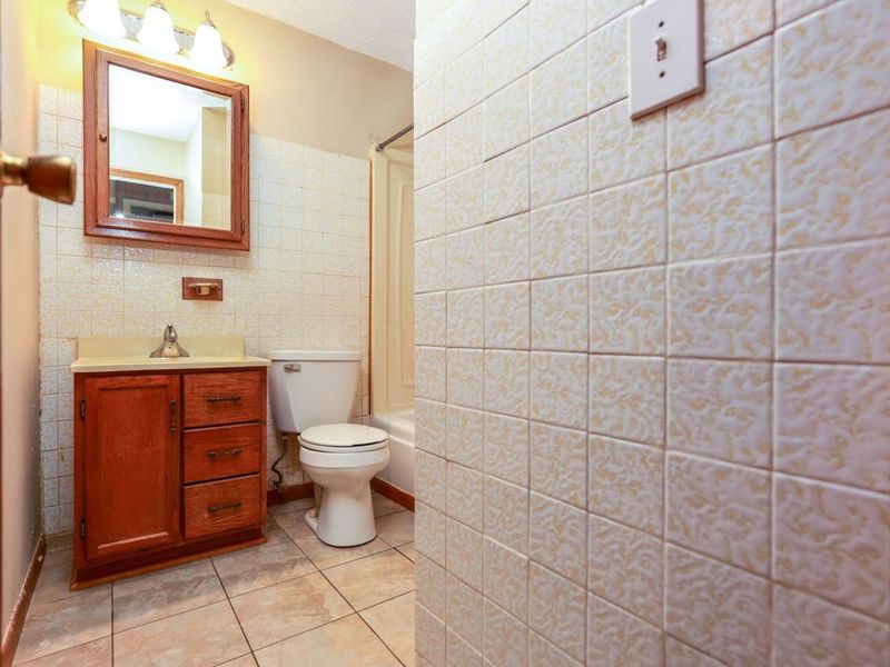 5220 Edgeview Road, Columbus, OH 43207 Photo 24