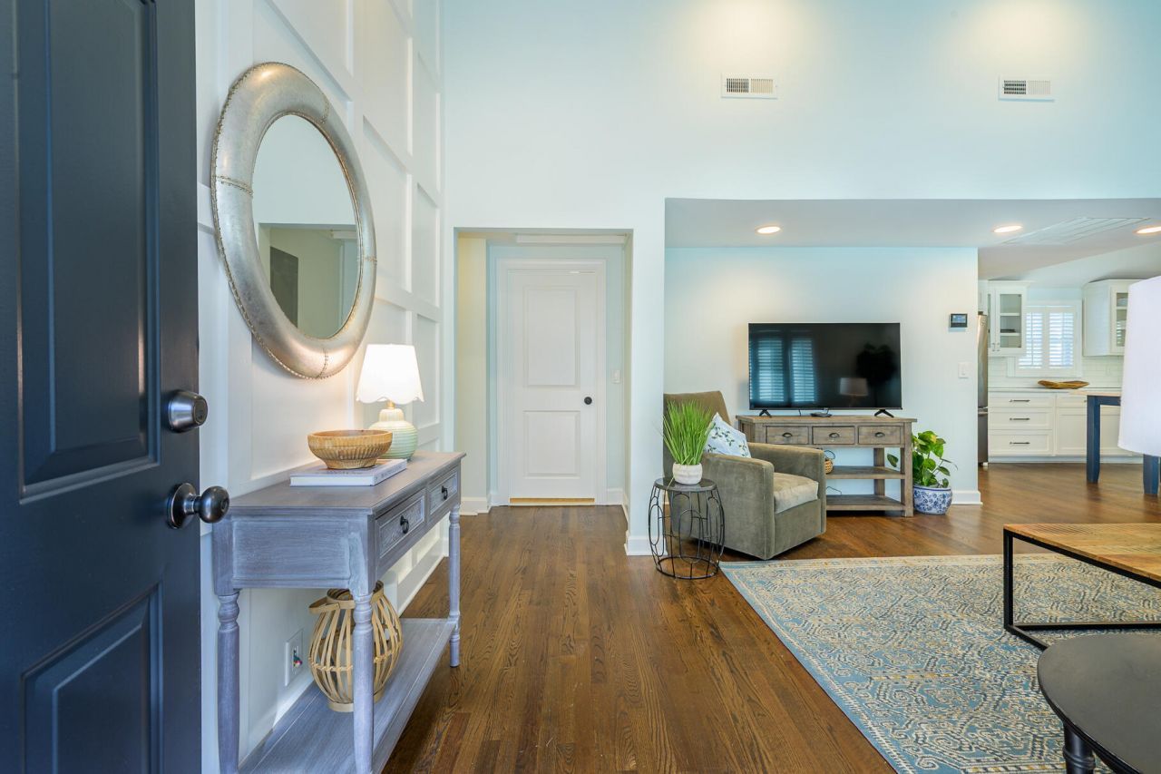 1428 Hindman Avenue Photo 6