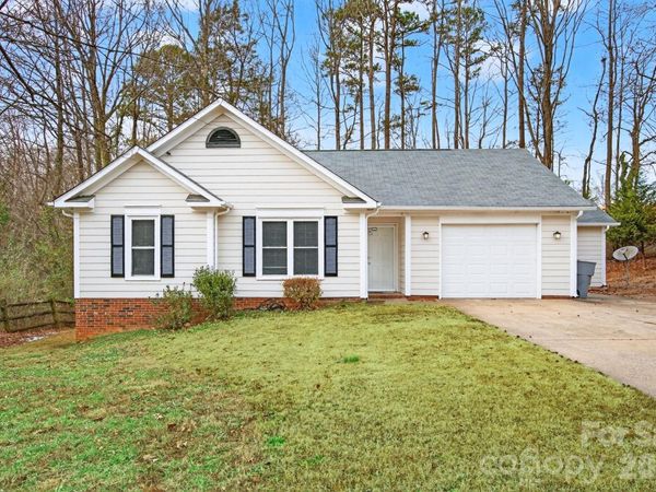7026 Streamside Drive, Charlotte, NC 28212
