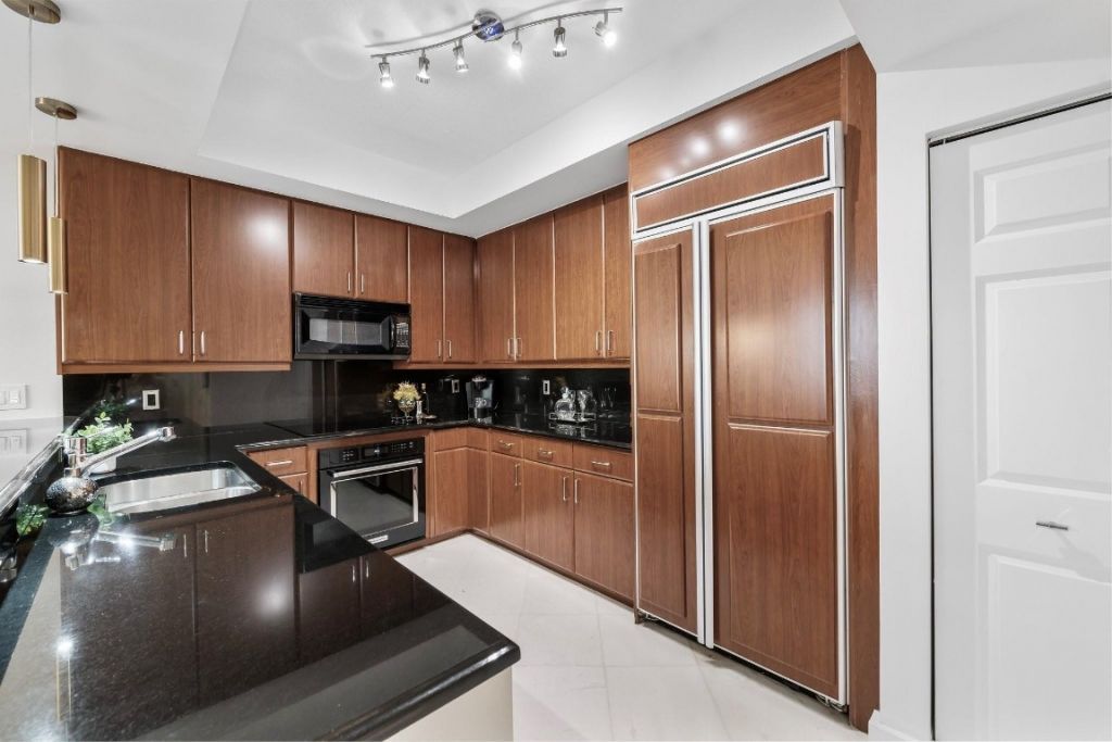 100 S Birch Road, Unit 2403, Fort Lauderdale, FL 33316 Photo