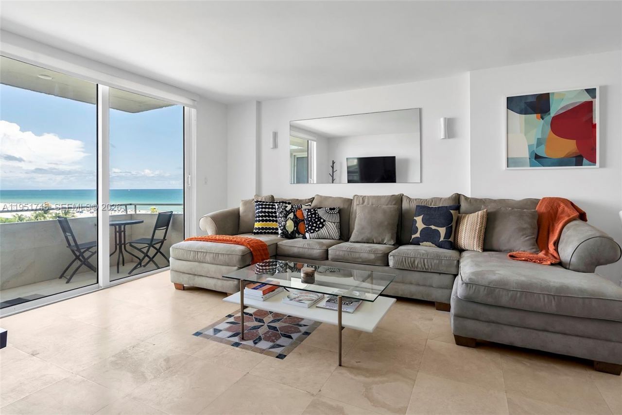 465 Ocean Dr , Unit 824, Miami Beach, FL 33139 Photo