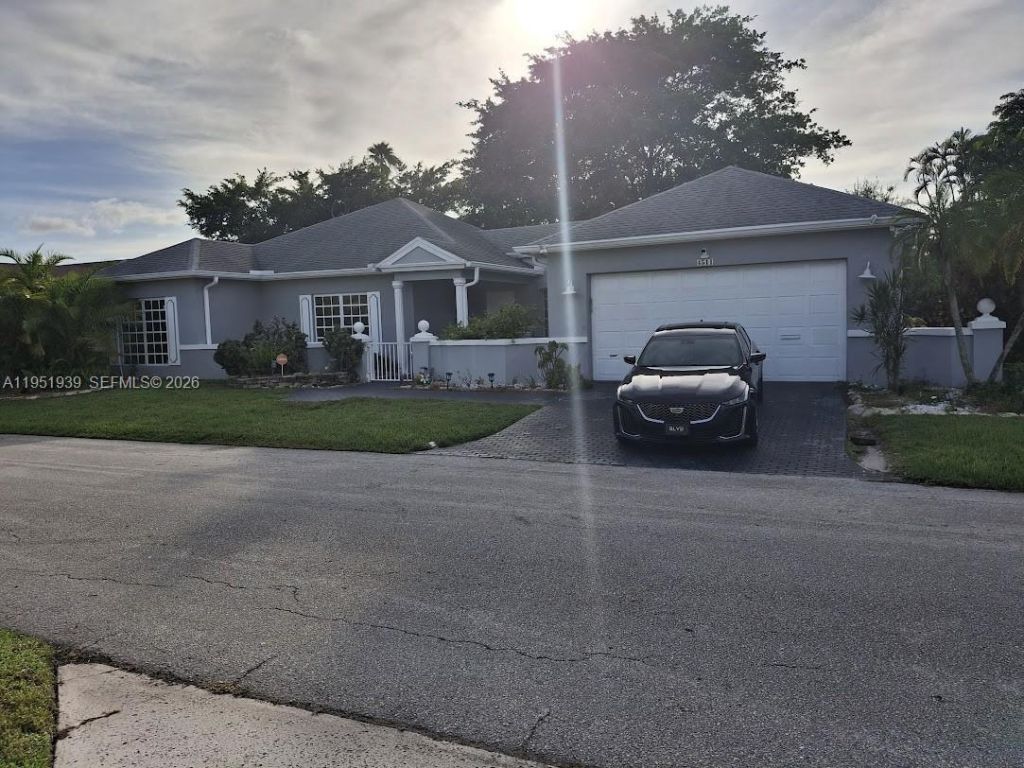 4511 Queen Palm Ln, Tamarac, FL 33319 Photo