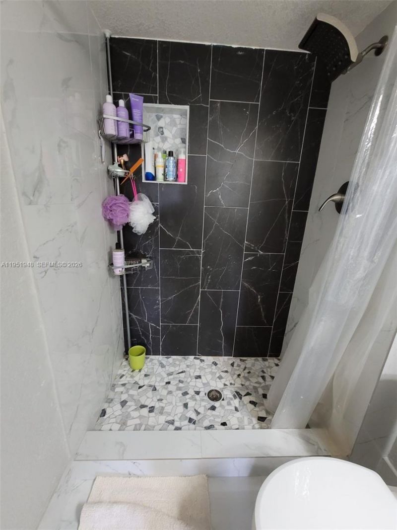 9320 Fontainebleau Blvd, Unit 510, Miami, FL 33172 Photo