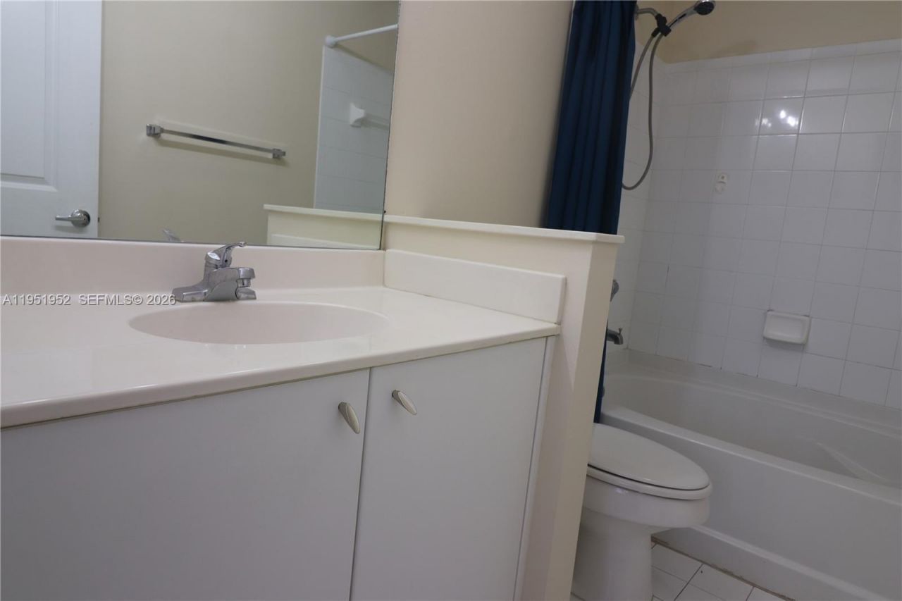 6020 W Sample Rd, Unit 305, Coral Springs, FL 33067 Photo