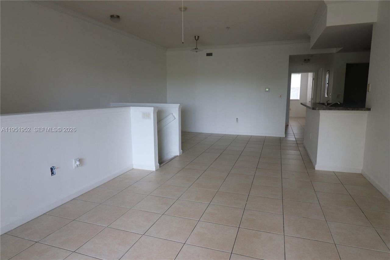 6020 W Sample Rd, Unit 305, Coral Springs, FL 33067 Photo