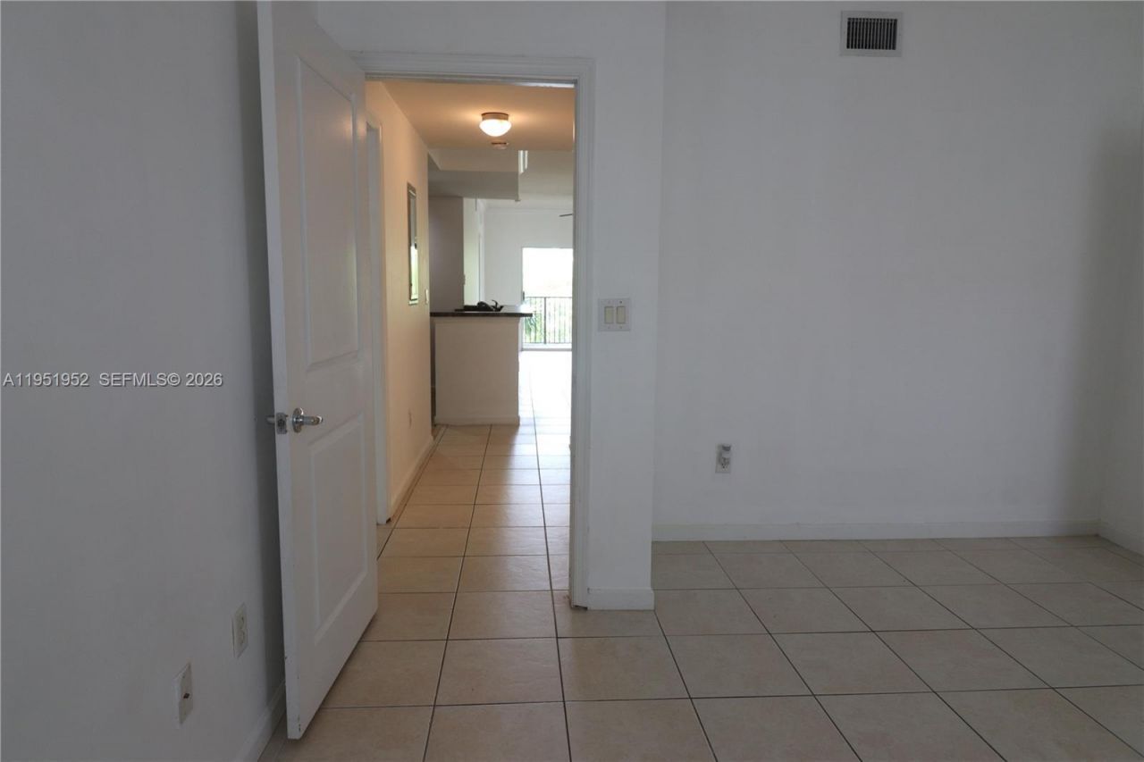 6020 W Sample Rd, Unit 305, Coral Springs, FL 33067 Photo