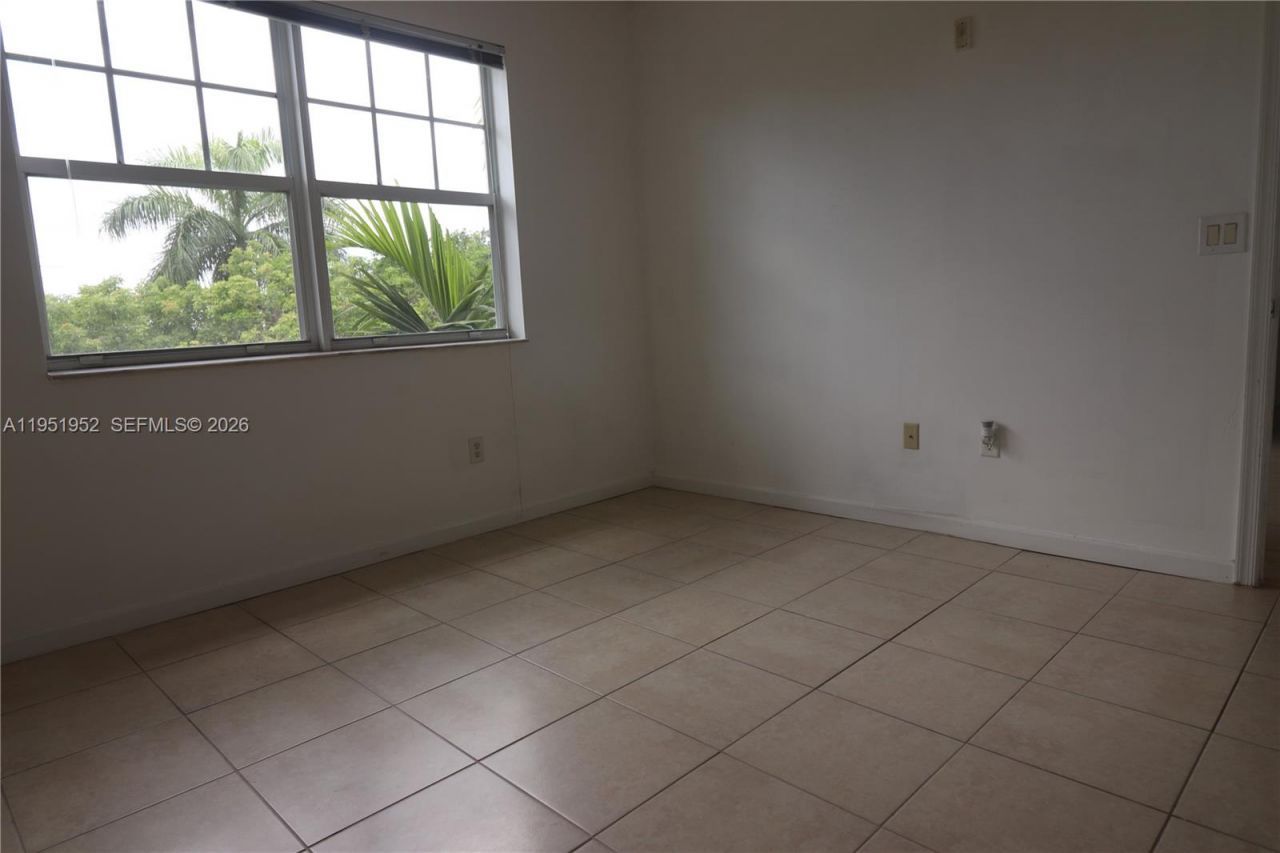 6020 W Sample Rd, Unit 305, Coral Springs, FL 33067 Photo