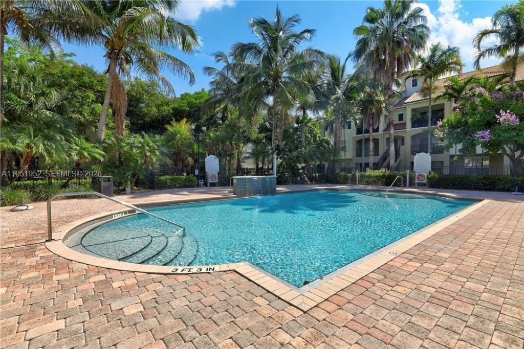 6020 W Sample Rd, Unit 305, Coral Springs, FL 33067 Photo