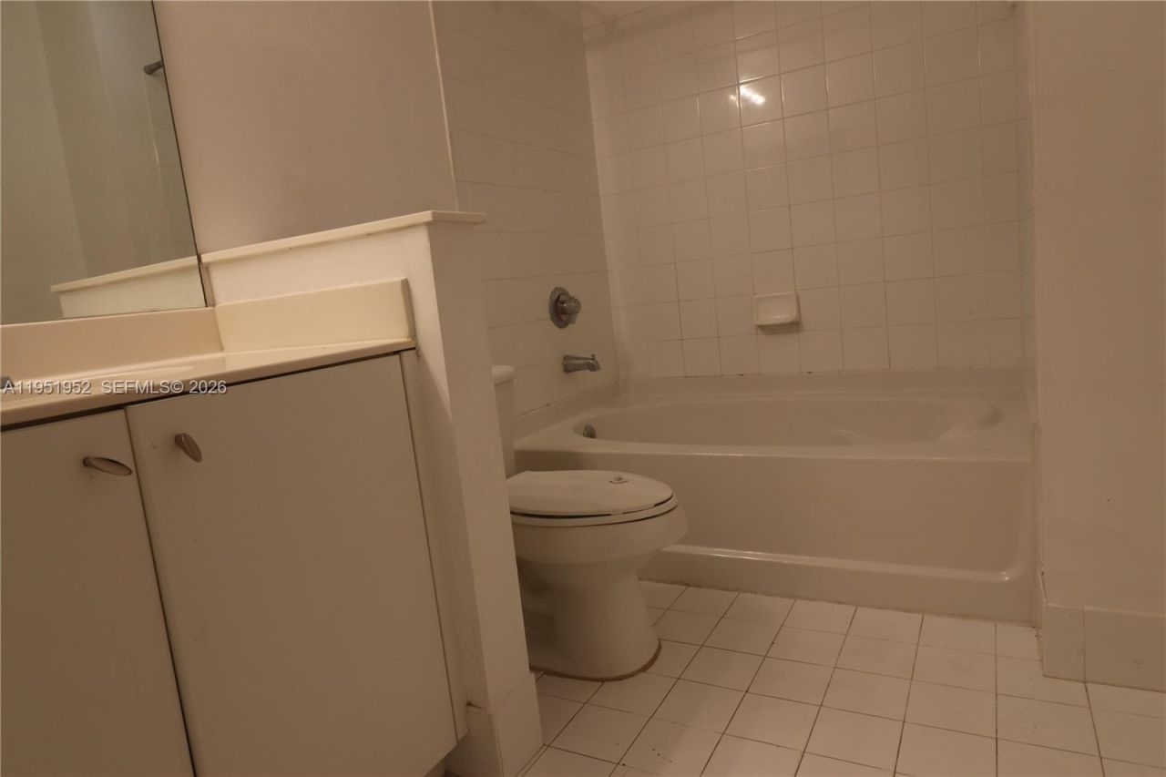 6020 W Sample Rd, Unit 305, Coral Springs, FL 33067 Photo